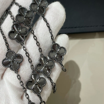 [⭐moonlume]CLOVER 5 MOTIF BLACK BRACELET