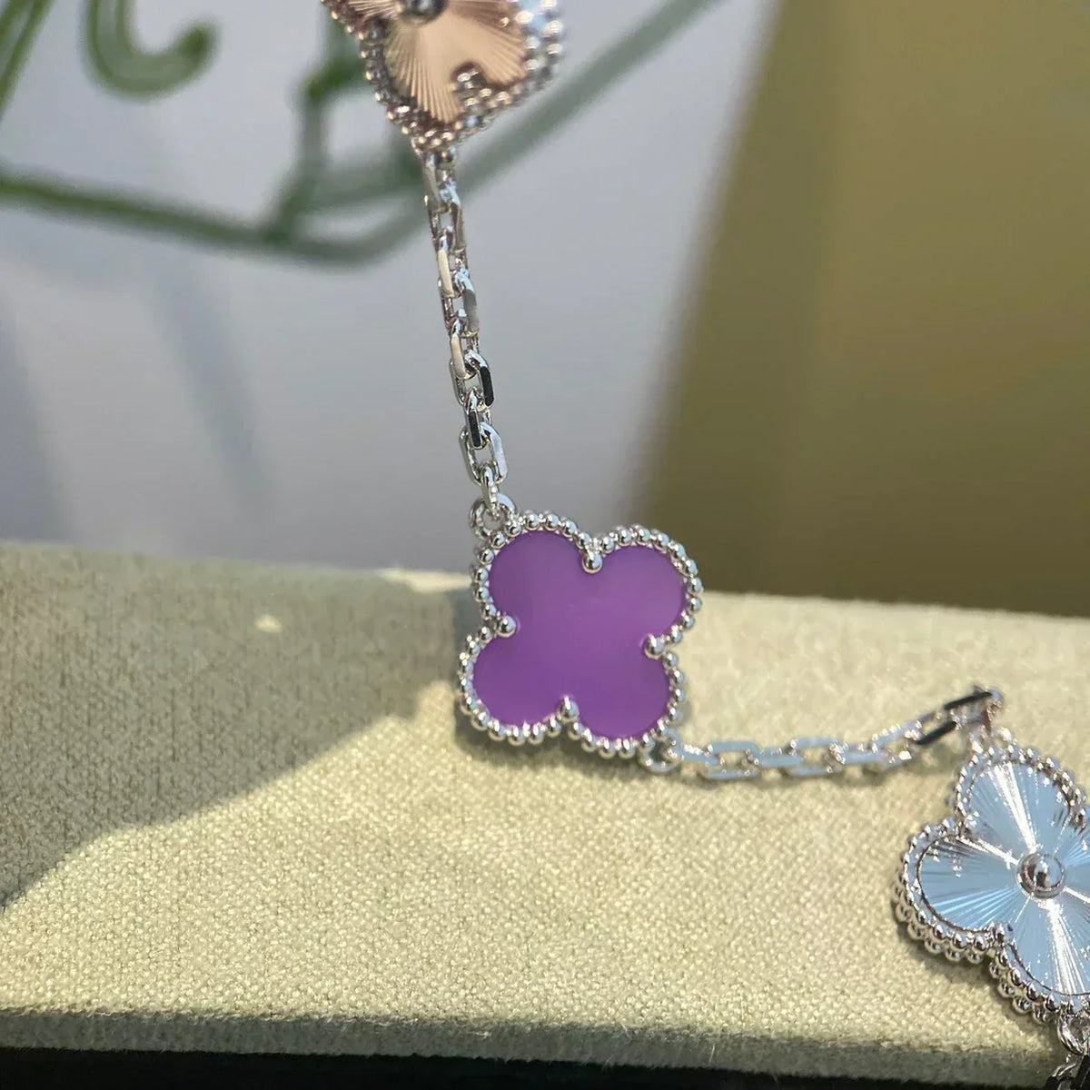 [⭐moonlume] CLOVER 5 MOTIF VIOLET BRACELET COLLECTION