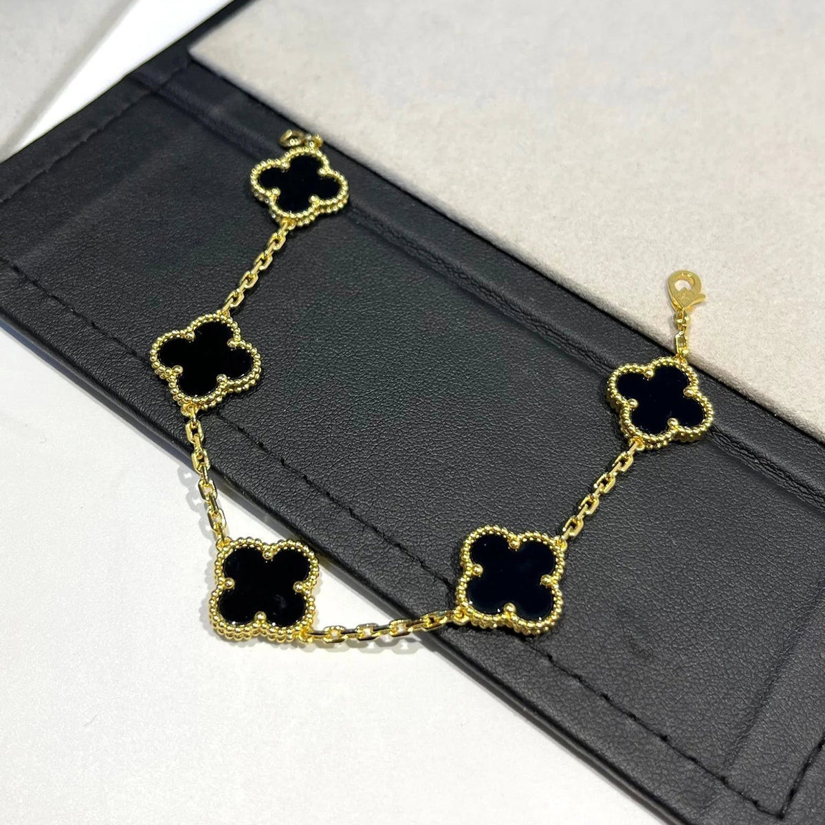 [⭐moonlume] CLOVER 5 MOTIF ONYXS BRACELET COLLECTION