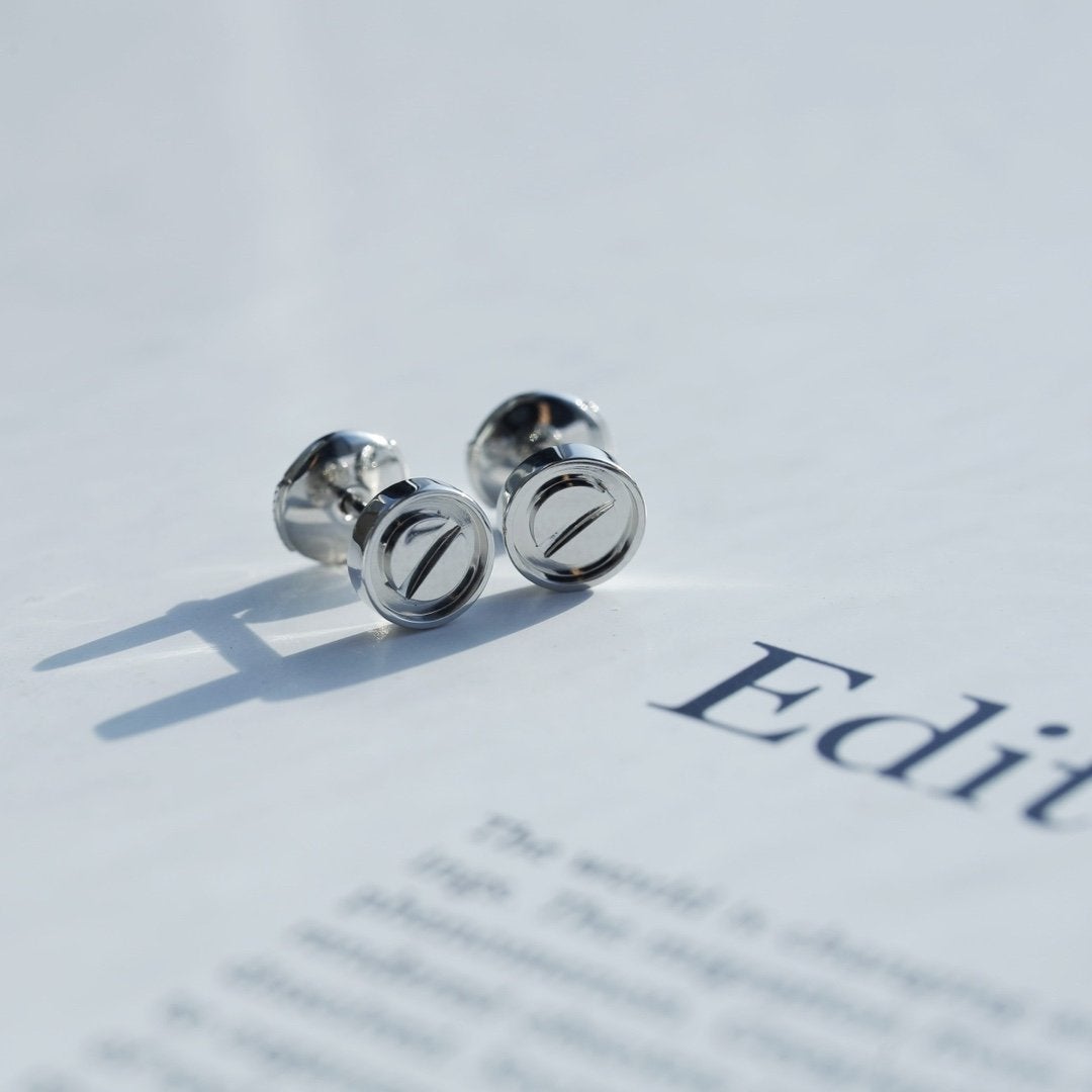 [⭐moonlume]LOVE EARRINGS SILVER 10MM