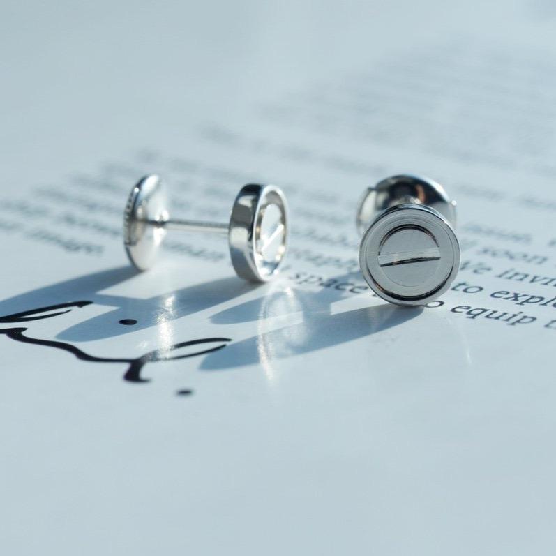 [⭐moonlume]LOVE EARRINGS SILVER 10MM
