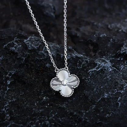 [⭐moonlume]CLOVER  15MM DIAMOND LASER NECKLACE SILVER