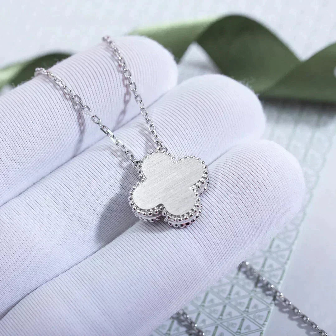[⭐moonlume]CLOVER  15MM DIAMOND LASER NECKLACE SILVER