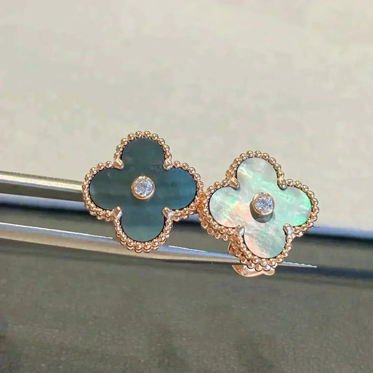 [⭐moonlume]CLOVER MEDIUM 1 MOTIFS GRAY MOP  DIAMOND EARRINGS