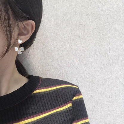 [⭐moonlume]CLOVER SWEET WHITE MOP EARRINGS