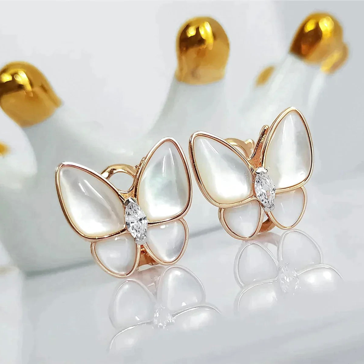 [⭐moonlume]BUTTERFLY MOP DIAMOND EARRINGS