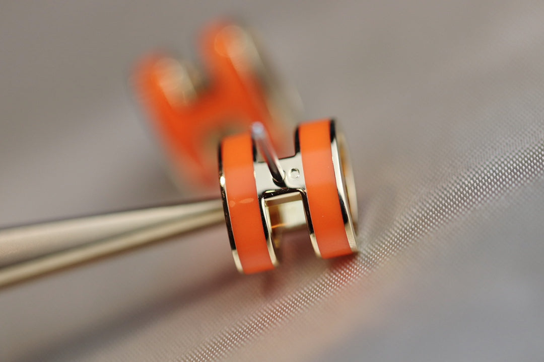[⭐moonlume]MINI POP H EARRINGS ORANGE