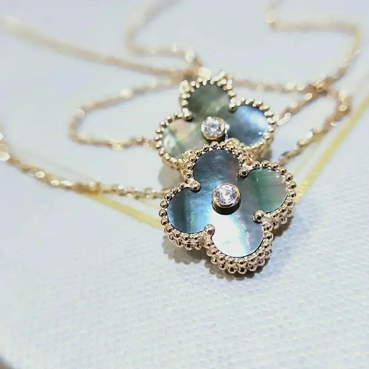 [⭐moonlume]CLOVER 15MM DIAMOND AND MOTHER-OF-GREY NECKLACE
