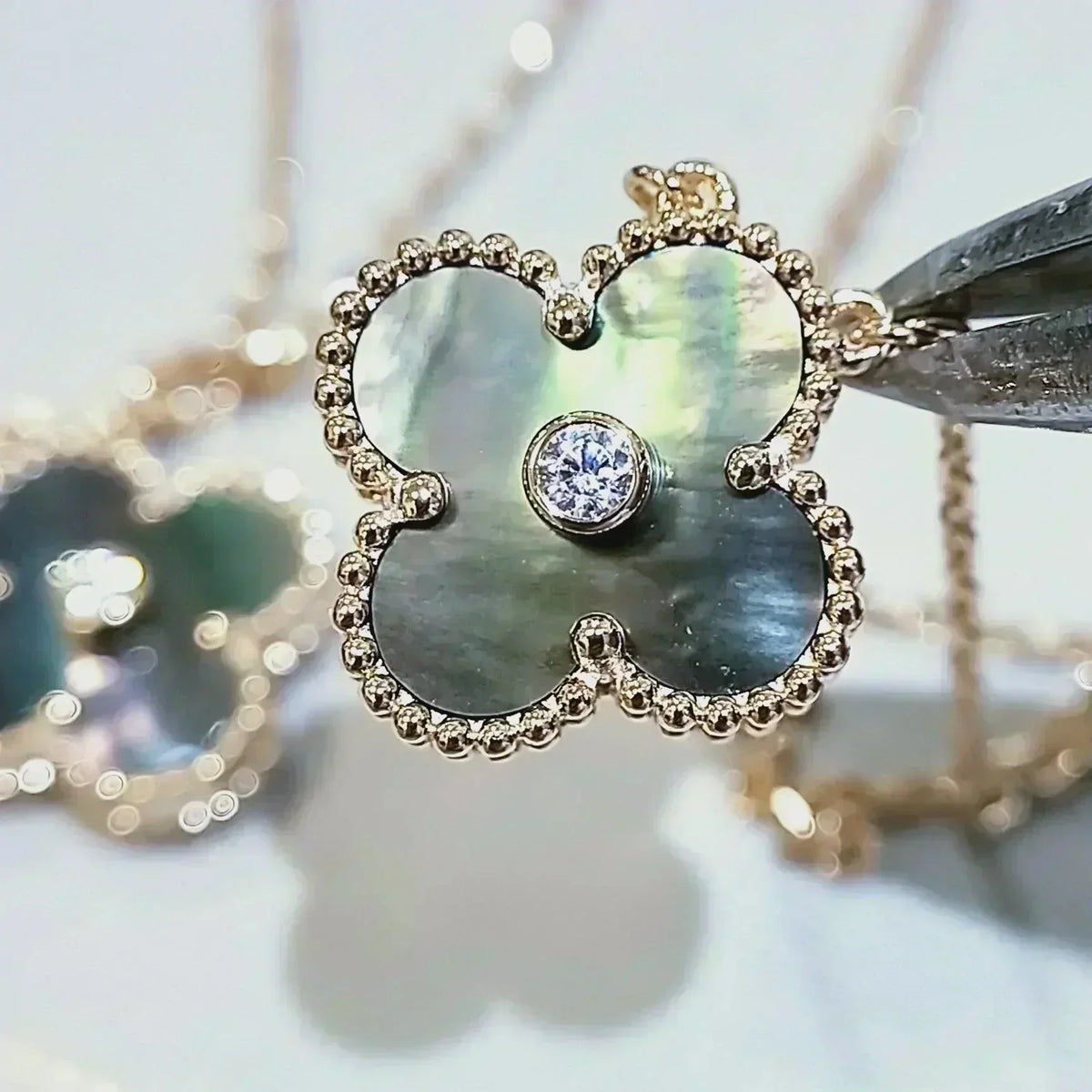 [⭐moonlume]CLOVER 15MM DIAMOND AND MOTHER-OF-GREY NECKLACE
