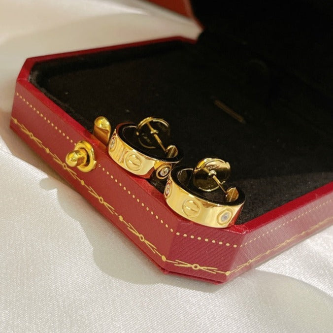 [⭐moonlume]LOVE EARRINGS 5.7MM 2 DIAMONDS