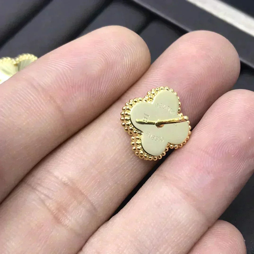 [⭐moonlume]CLOVER MINI 9.5MM LASER EARRINGS