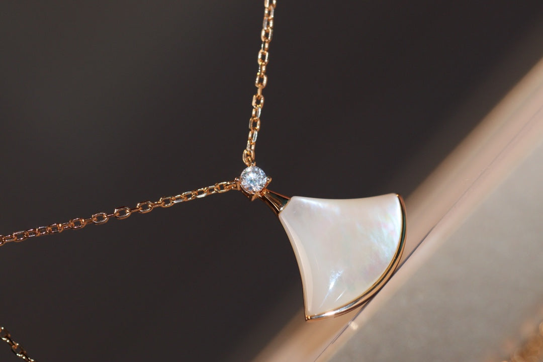 [⭐moonlume]DREAM NECKLACE WHITE MOP PINK GOLD 1 DIAMOND