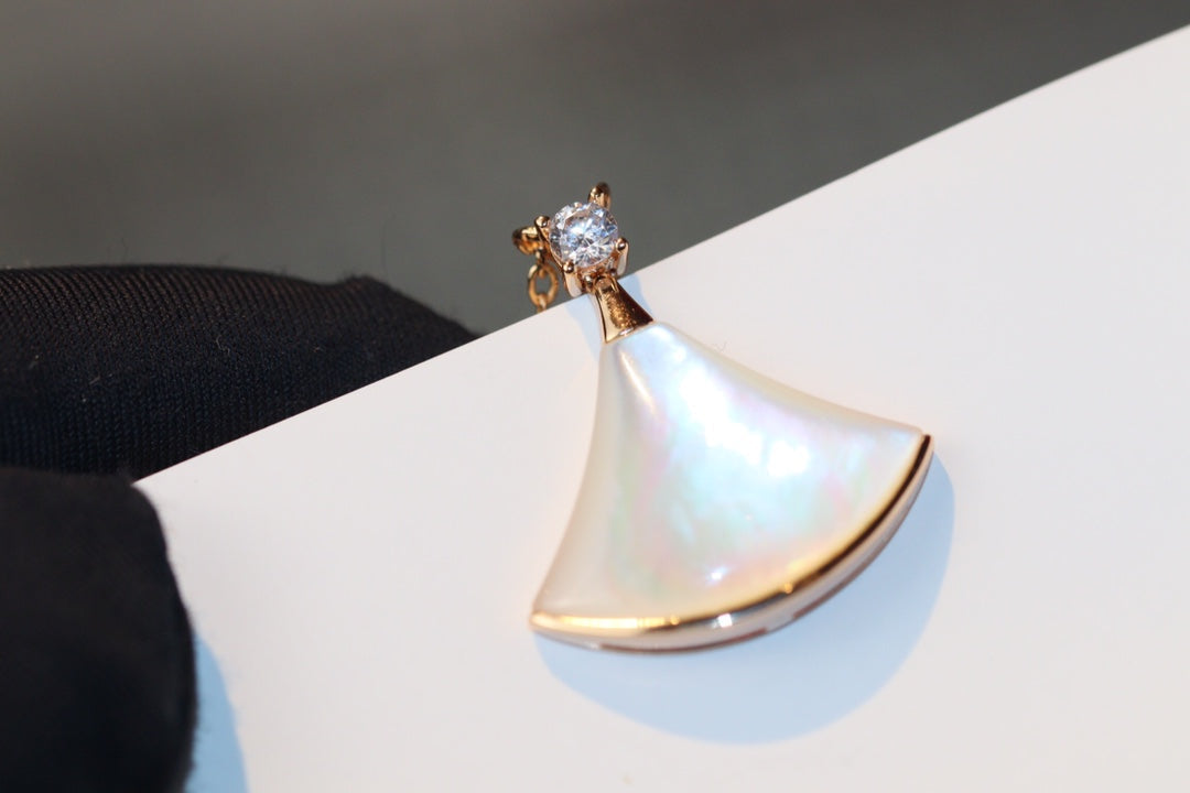 [⭐moonlume]DREAM NECKLACE WHITE MOP PINK GOLD 1 DIAMOND