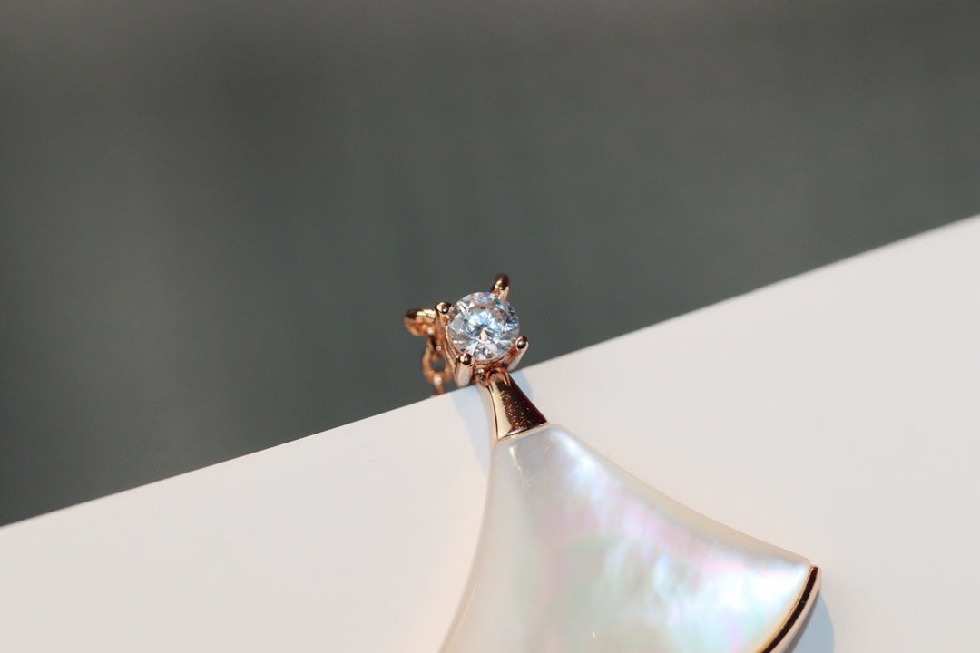 [⭐moonlume]DREAM NECKLACE WHITE MOP PINK GOLD 1 DIAMOND