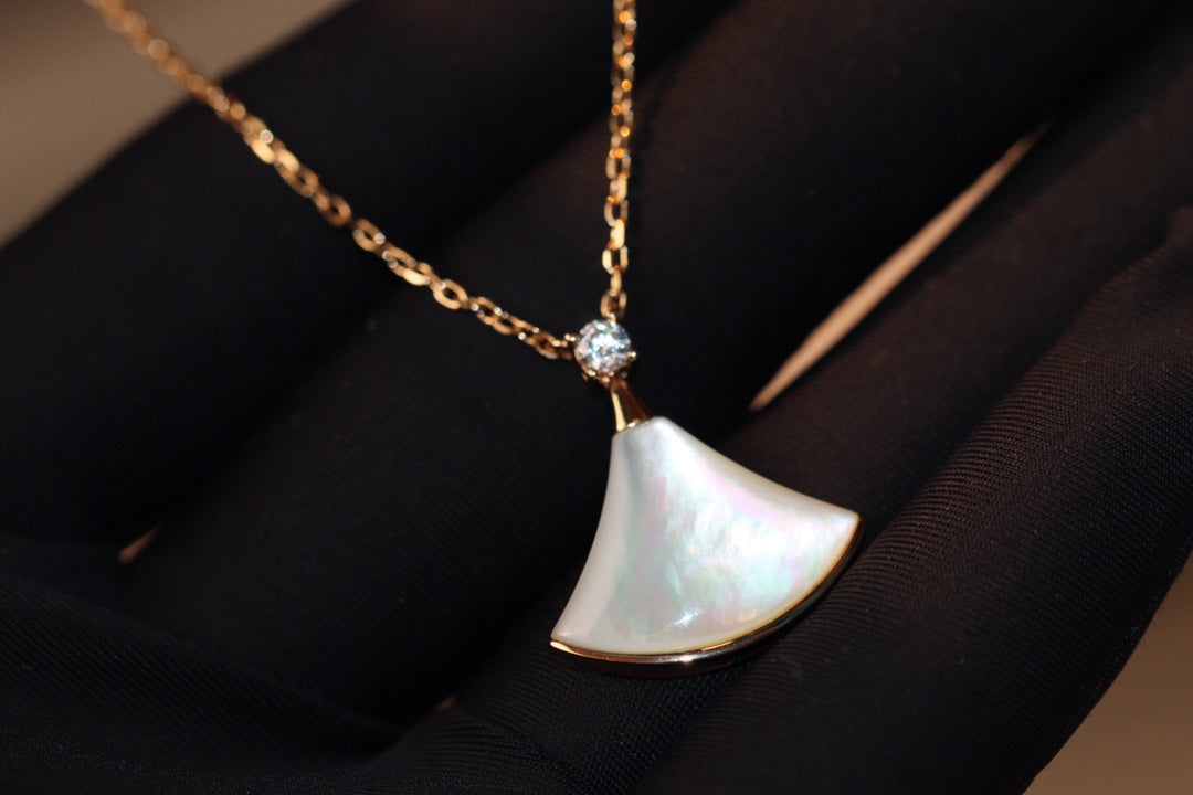 [⭐moonlume]DREAM NECKLACE WHITE MOP PINK GOLD 1 DIAMOND