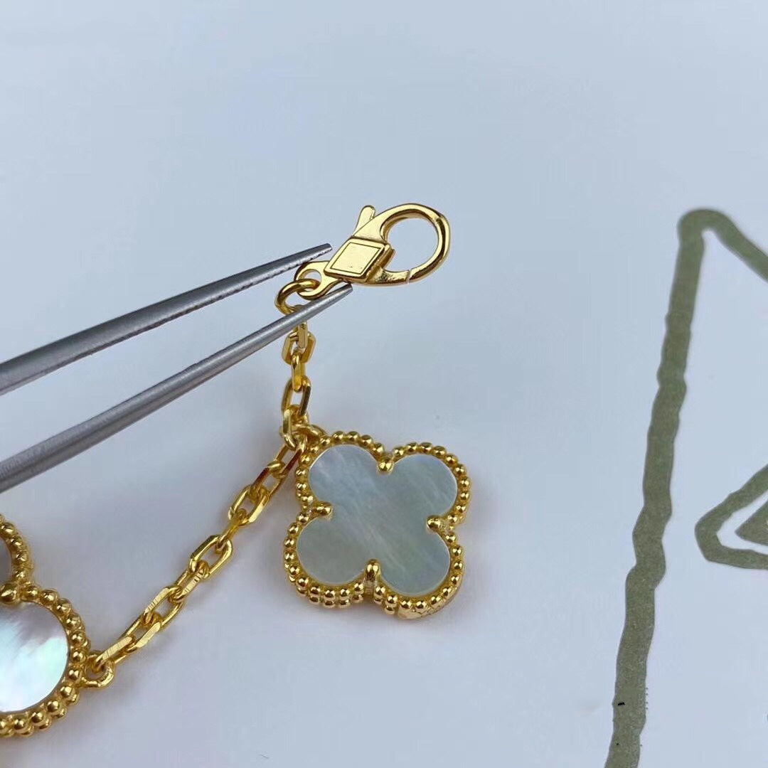 [⭐moonlume]MAGIC CLOVER MOP GOLD BRACELET 5 MOTIFS