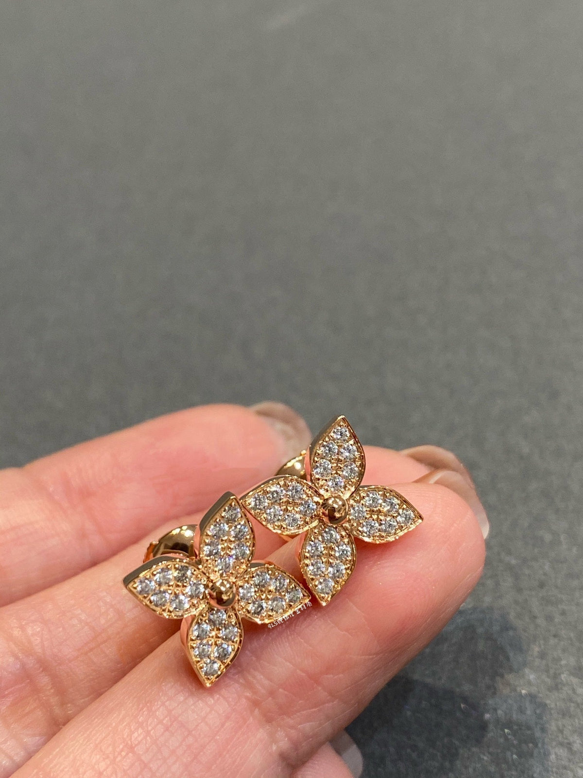 [⭐moonlume]STAR DIAMOND EARRINGS