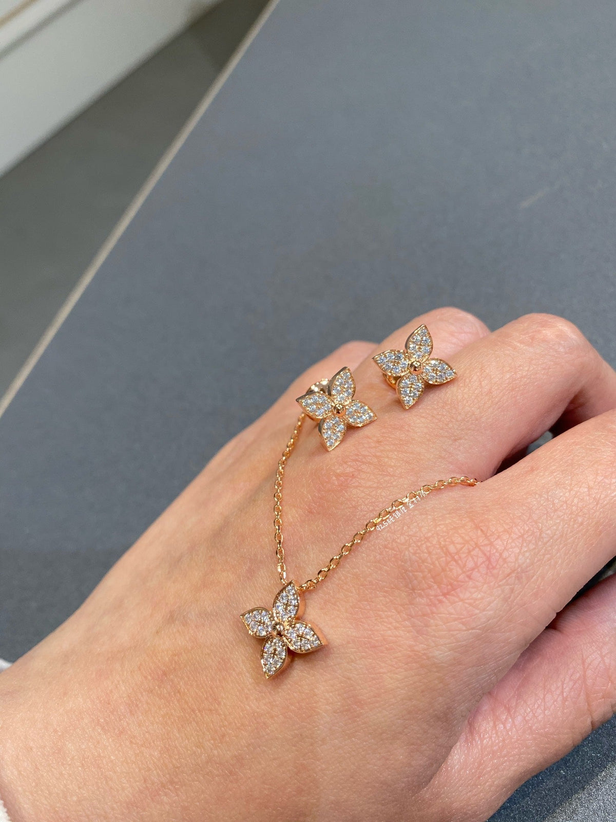 [⭐moonlume]STAR DIAMOND NECKALCE