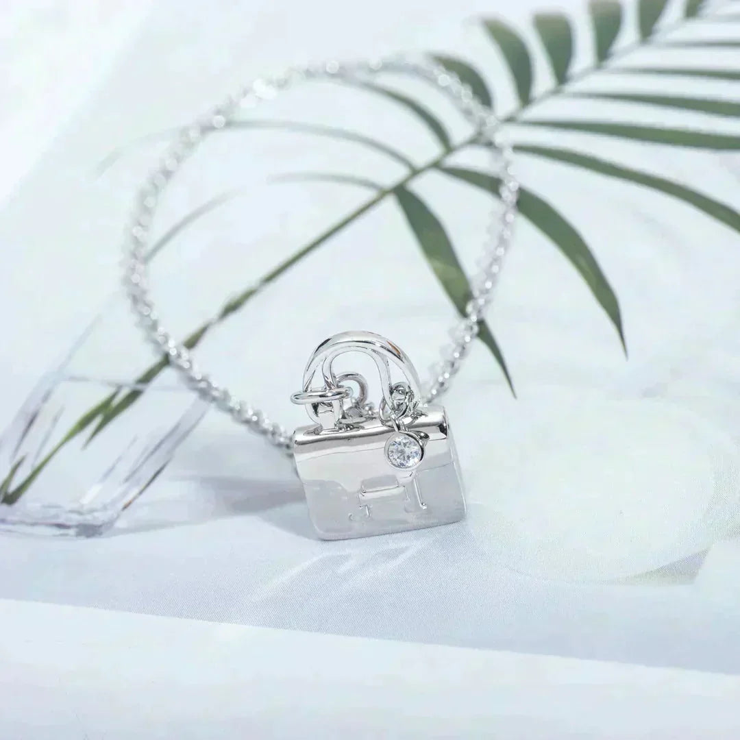 [⭐moonlume]AMULETTE PEDANT SILVER NECKLACE