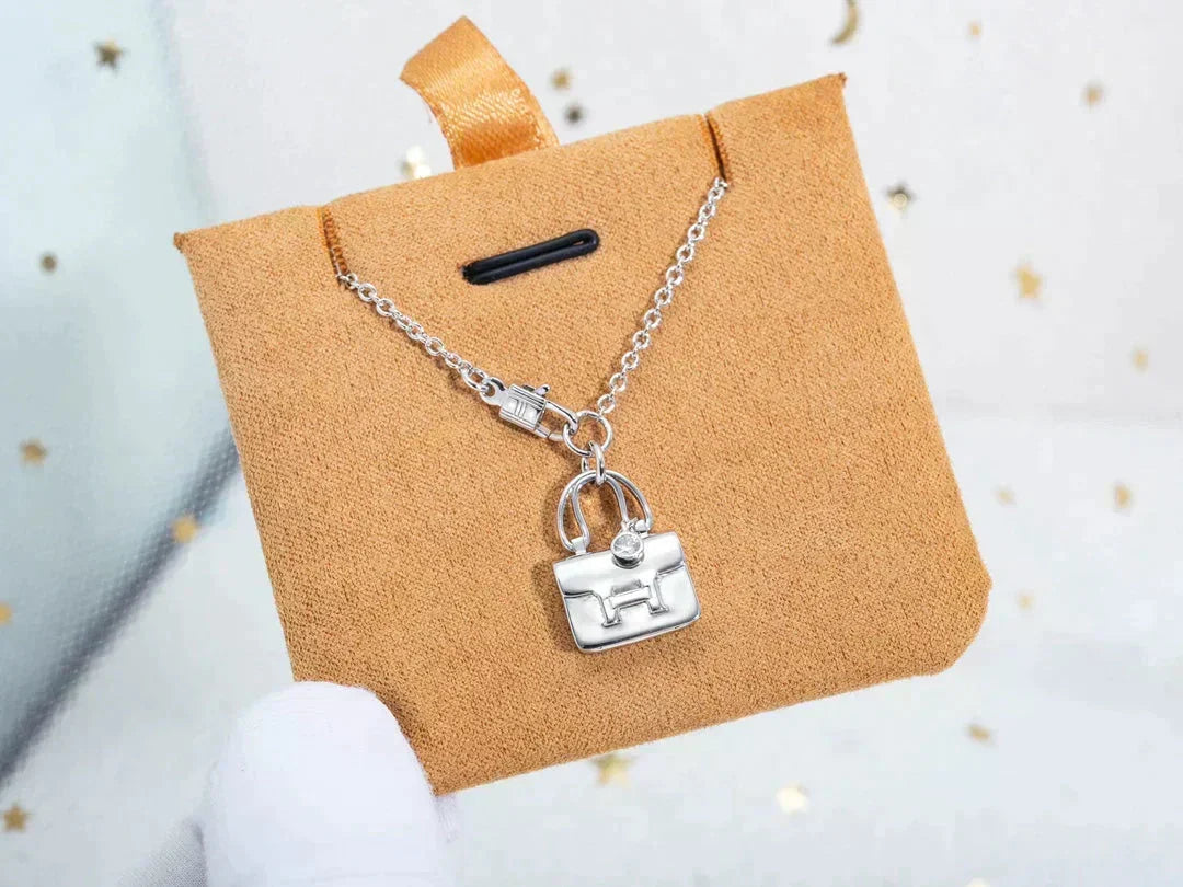 [⭐moonlume]AMULETTE PEDANT SILVER NECKLACE