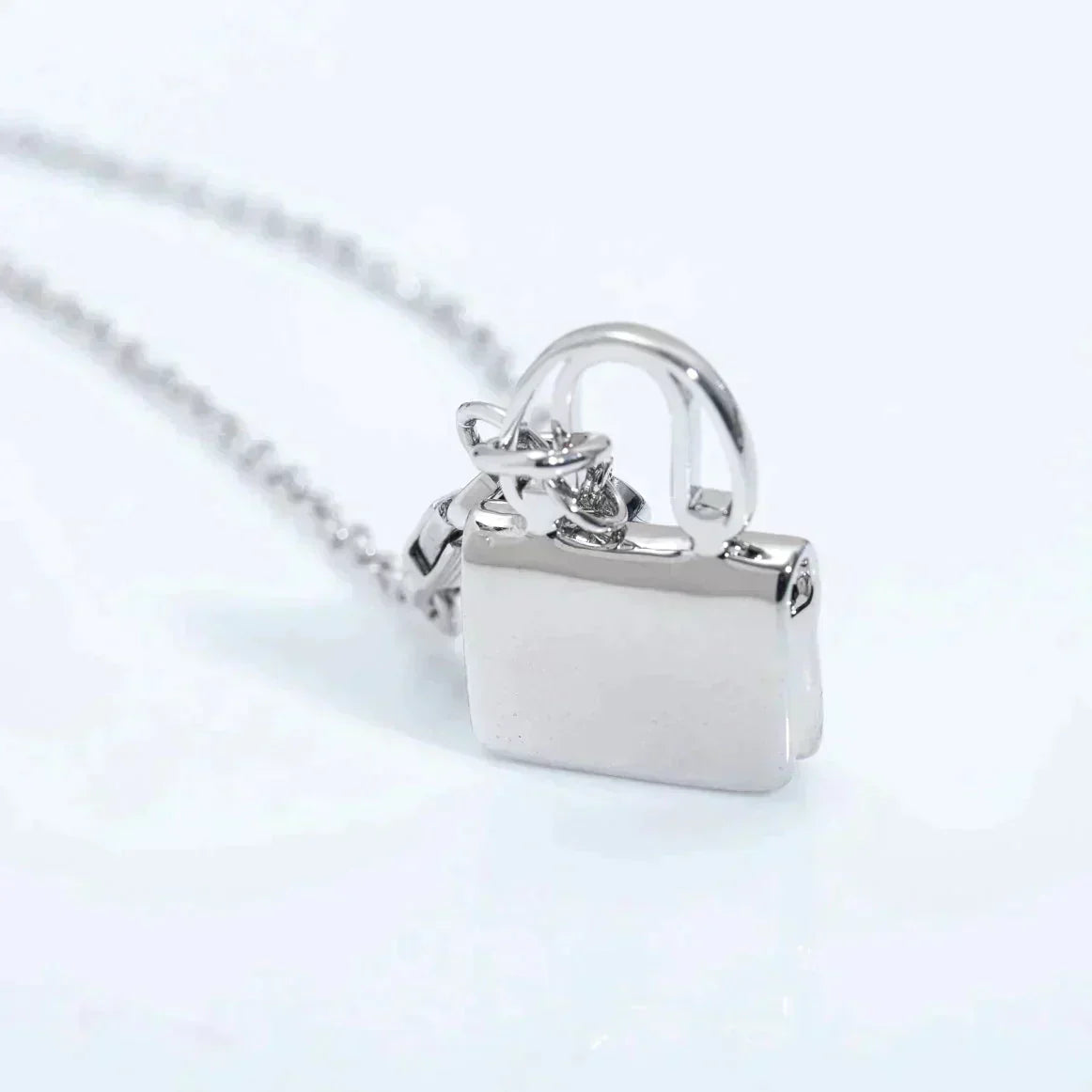 [⭐moonlume]AMULETTE PEDANT SILVER NECKLACE
