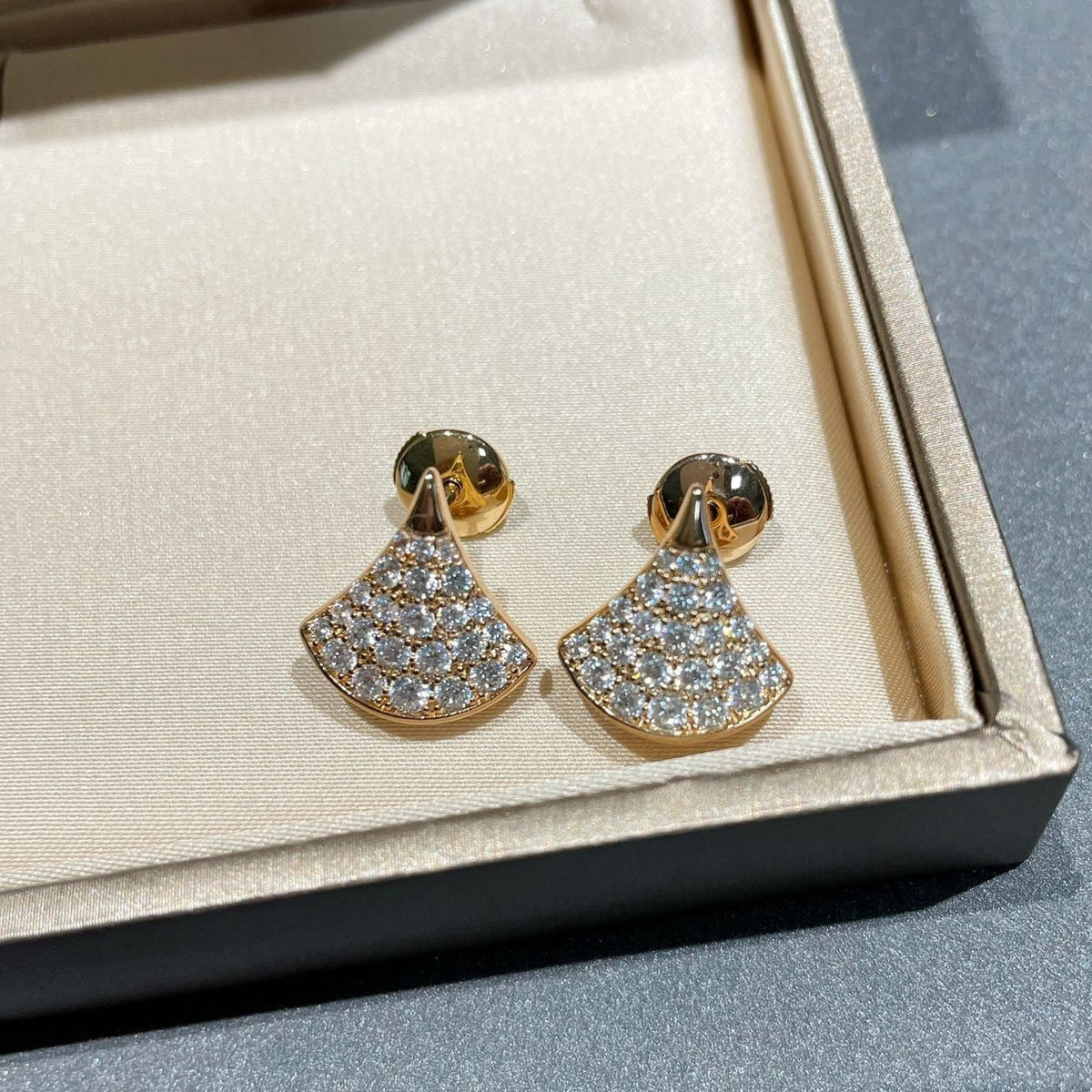 [⭐moonlume]DREAM STUD EARRINGS DIAMOND