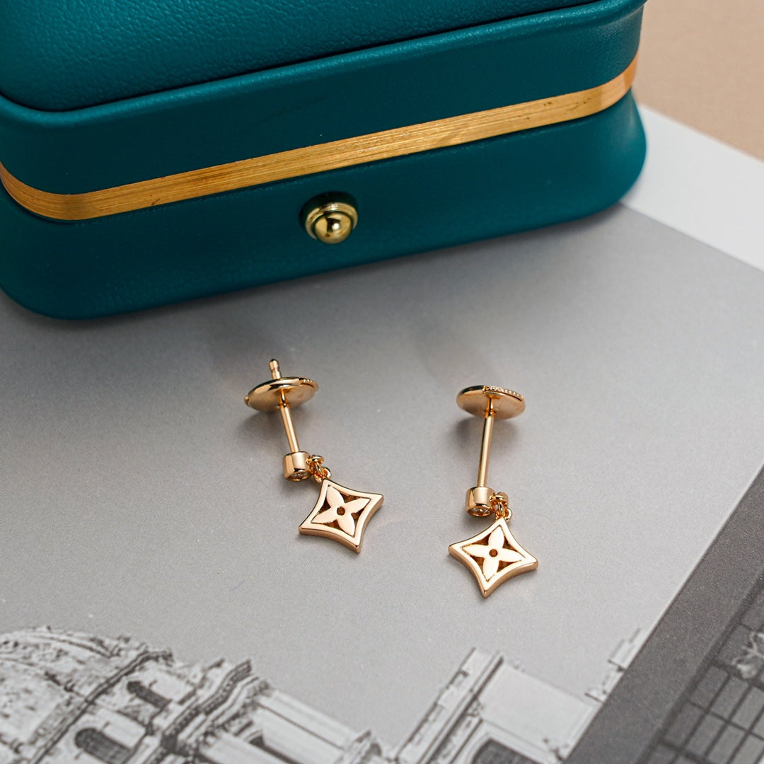 [⭐moonlume]STAR EARRINGS GOLD