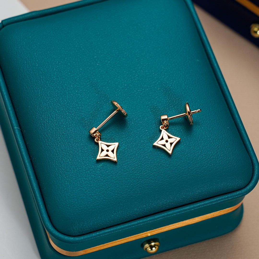 [⭐moonlume]STAR EARRINGS GOLD
