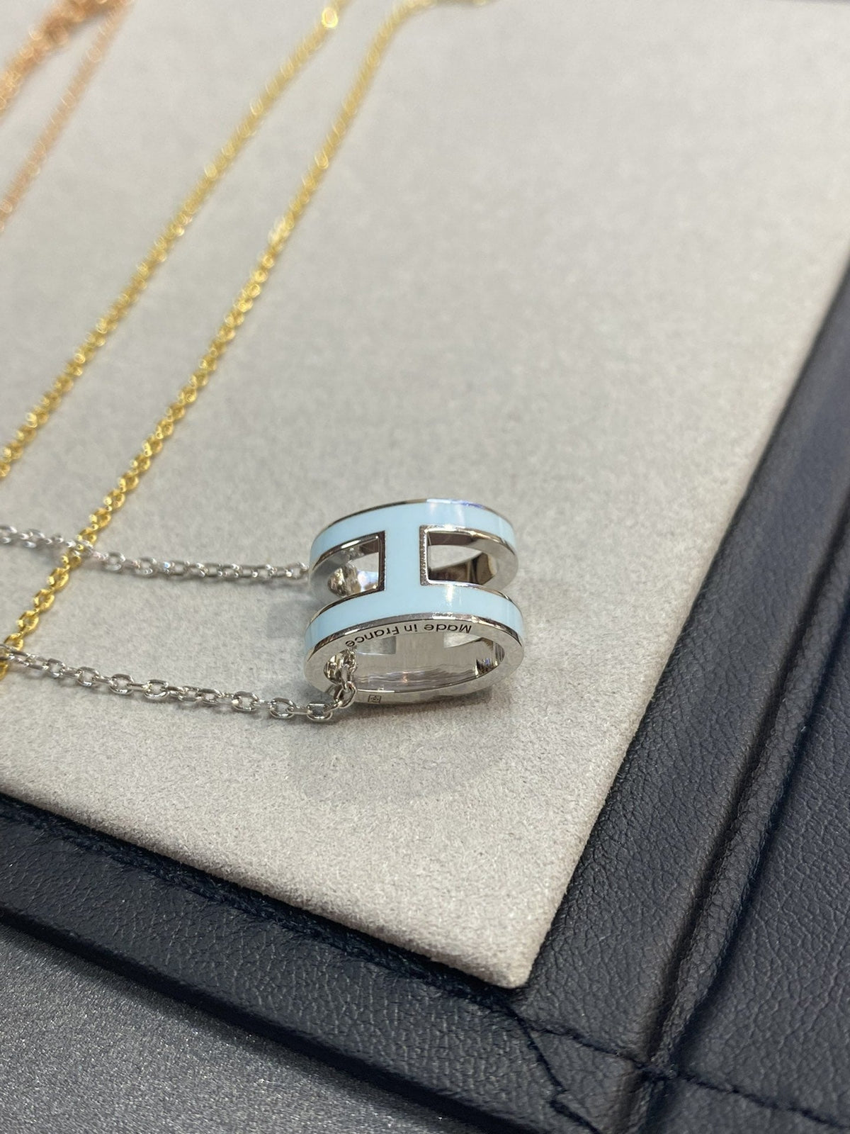 [⭐moonlume]POP H LIGHT BLUE NECKLACE