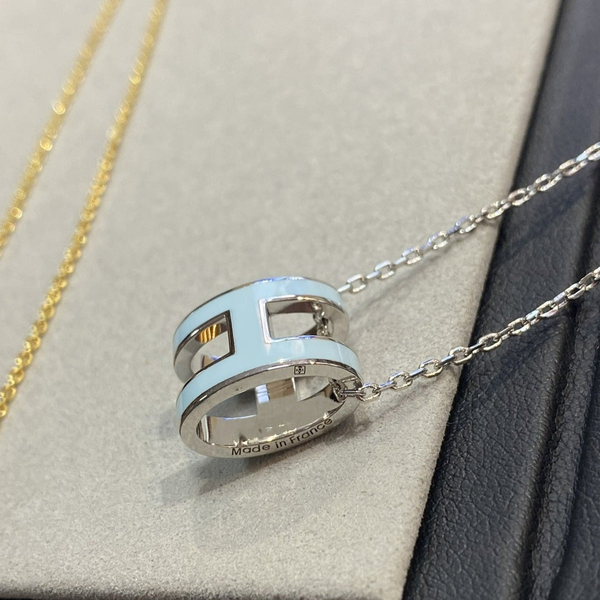 [⭐moonlume]POP H LIGHT BLUE NECKLACE