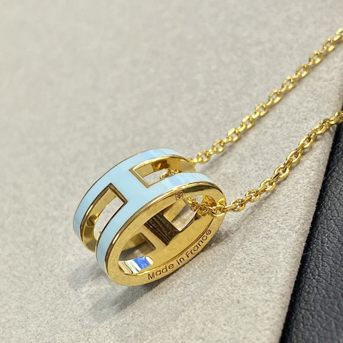 [⭐moonlume]POP H LIGHT BLUE NECKLACE