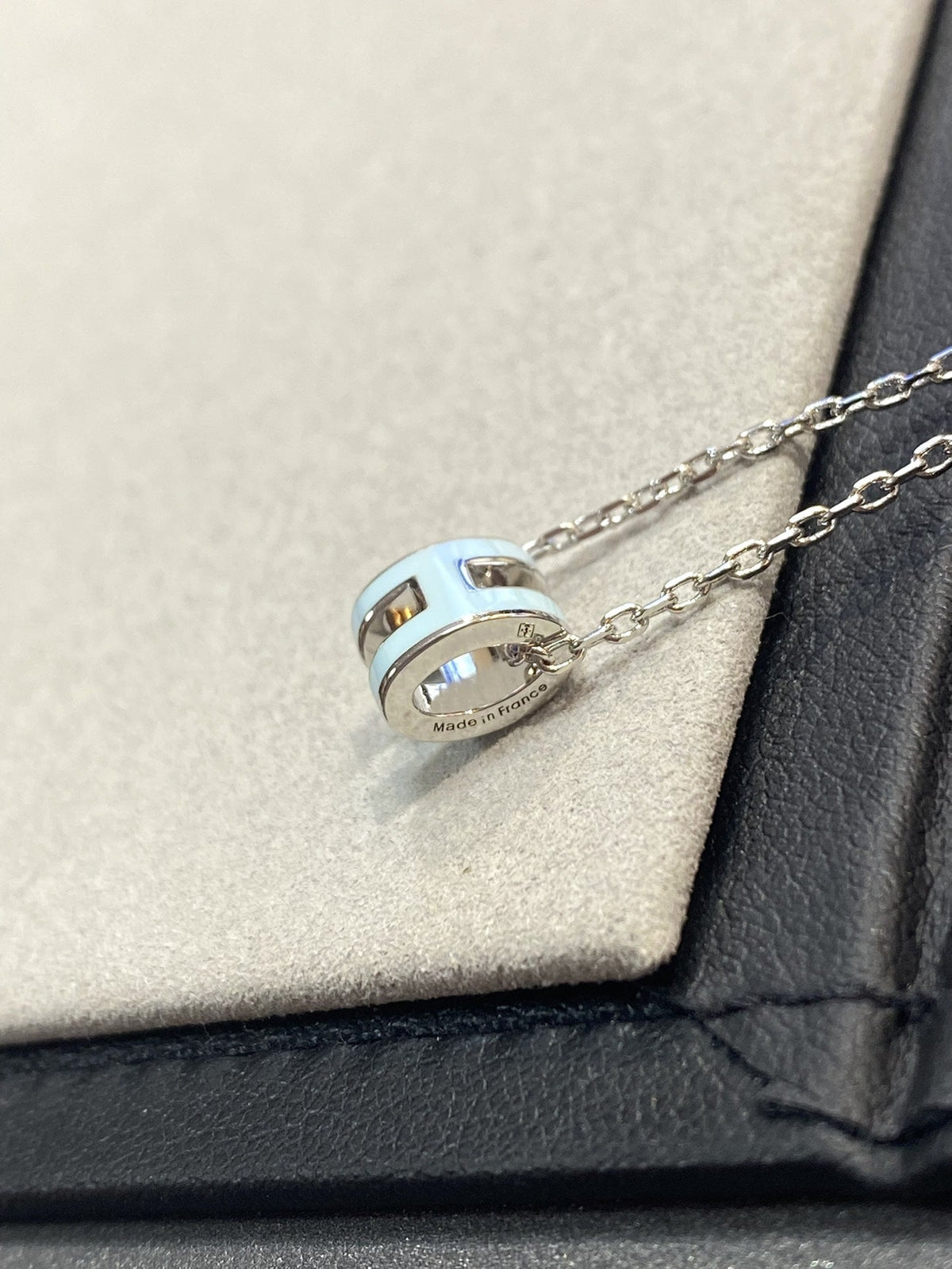 [⭐moonlume]POP H LIGHT BLUE NECKLACE