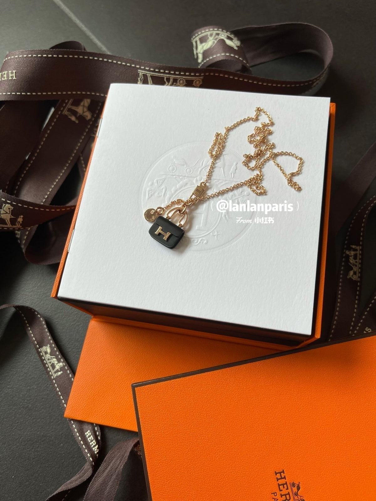 [⭐moonlume]CONSTANCE BLACK PEDANT PINK GOLD NECKLACE