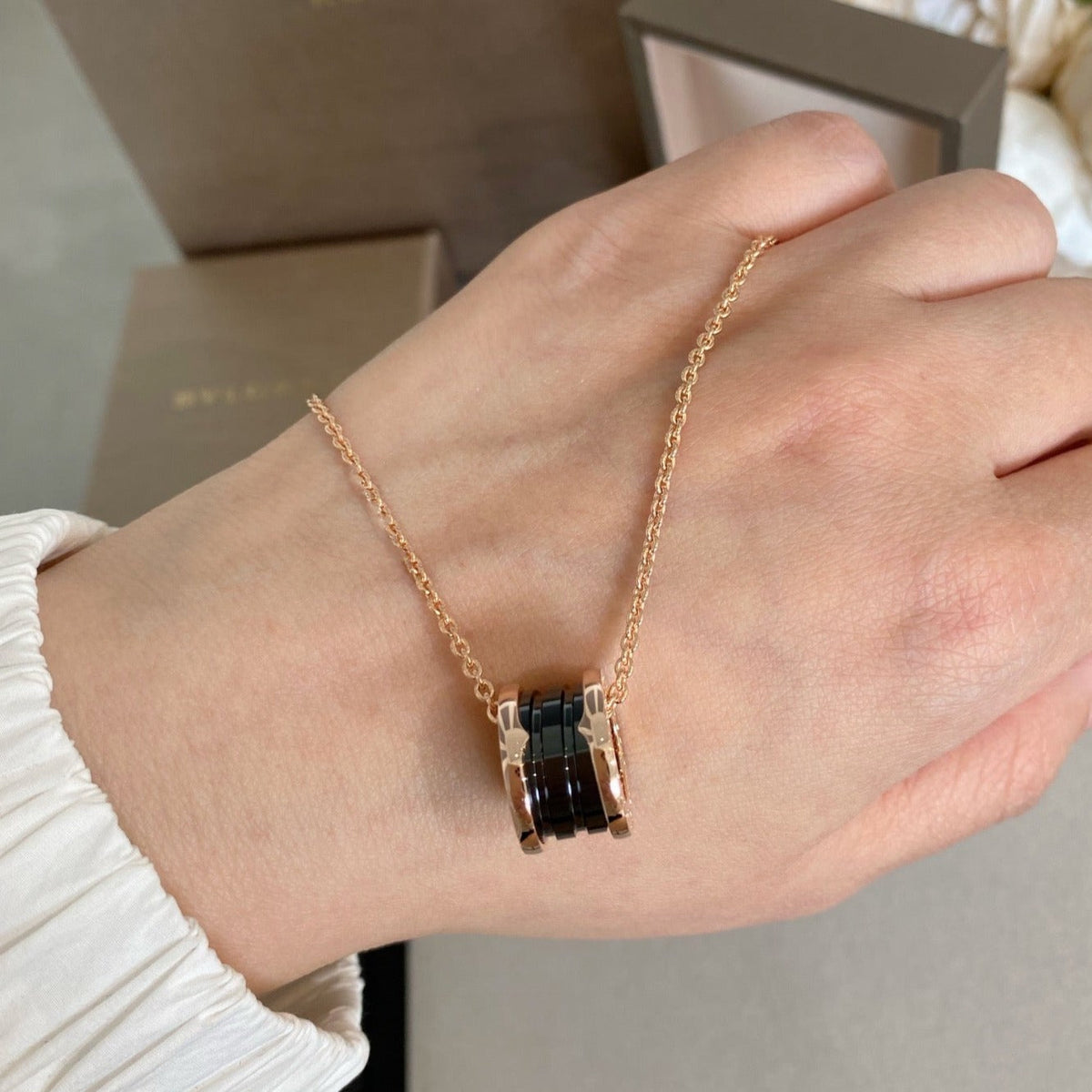 [⭐moonlume]ZERO 1 BLACK CERAMIC PINK GOLD NECKLACE