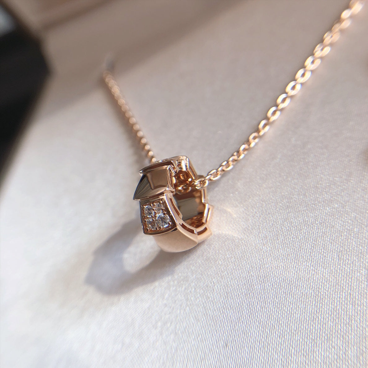[⭐moonlume]SERPENTI PEDANT DIAMOND PINK GOLD NECKLACE
