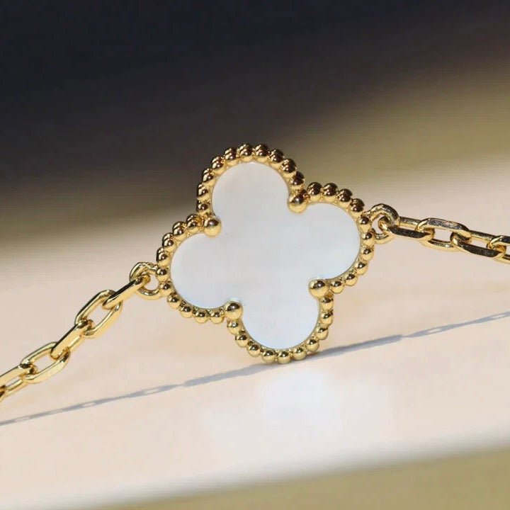 [⭐moonlume]CLOVER 20 MOTIFS WHITE MOP NECKLACE