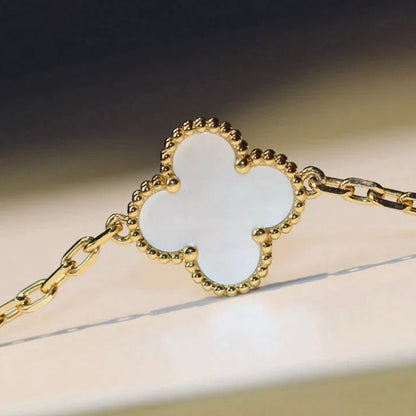 [⭐moonlume]CLOVER 20 MOTIFS WHITE MOP NECKLACE