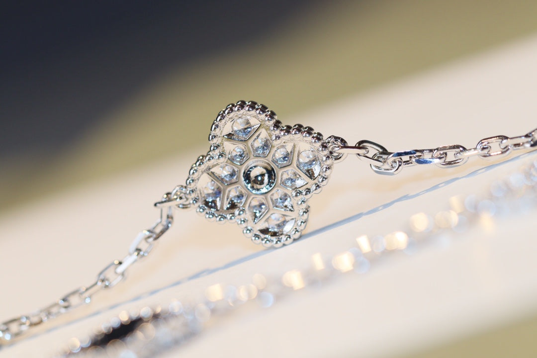 [⭐moonlume]CLOVER 20 MOTIFS ONYX DIAMOND SILVER