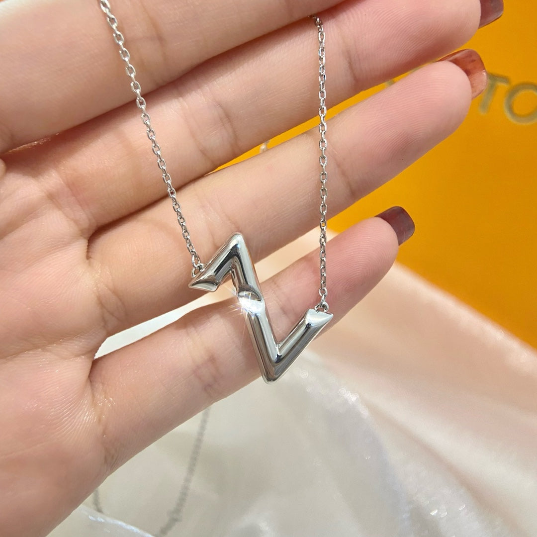 [⭐moonlume]VOLTE UPSIDE DOWN NECKLACE