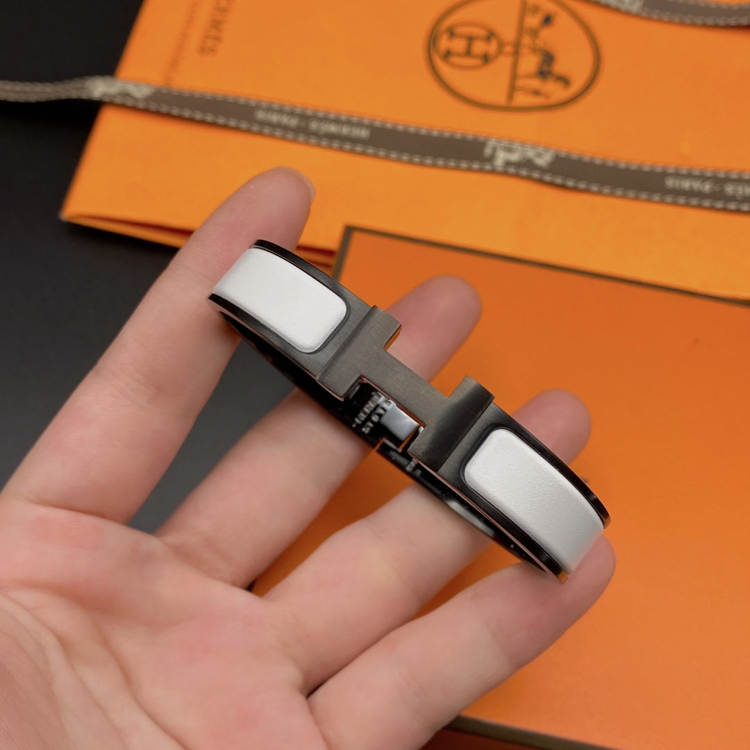 [⭐moonlume]H BRACELET 12MM BLACK WHITE CERAMIC