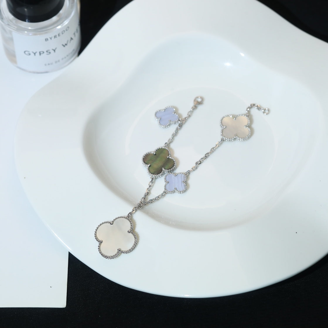 [⭐moonlume]CLOVER BRACELET 5 MOTIFS MOP CHALCEDONY SILVER