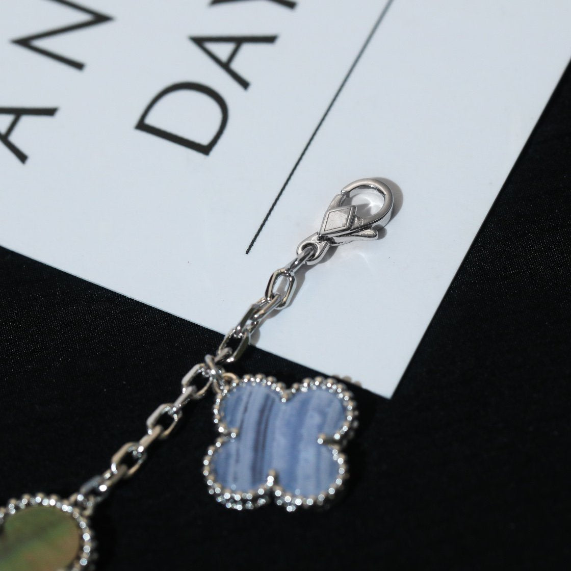 [⭐moonlume]CLOVER BRACELET 5 MOTIFS MOP CHALCEDONY SILVER