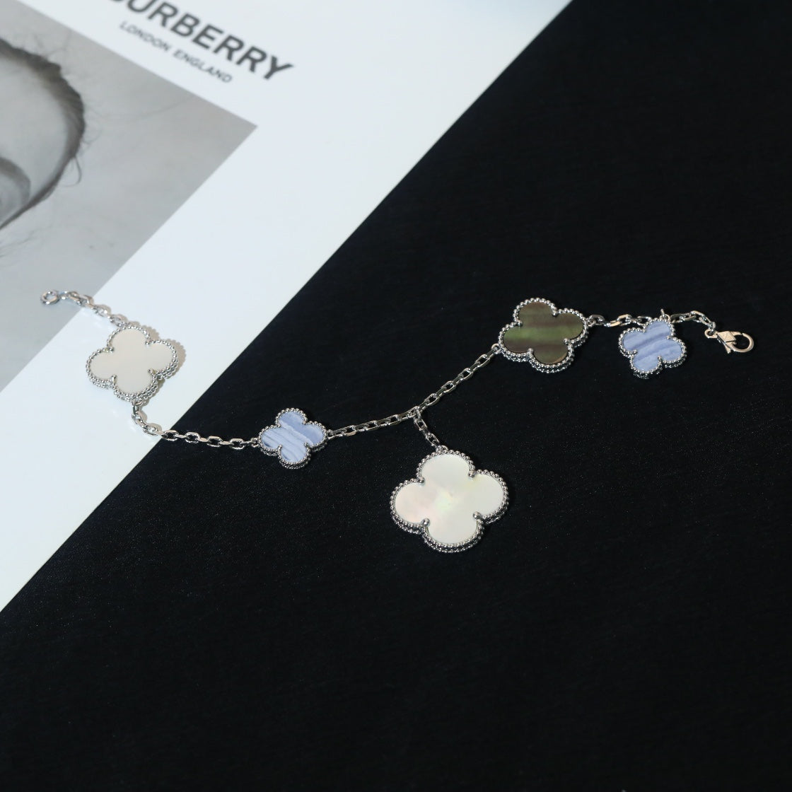 [⭐moonlume]CLOVER BRACELET 5 MOTIFS MOP CHALCEDONY SILVER