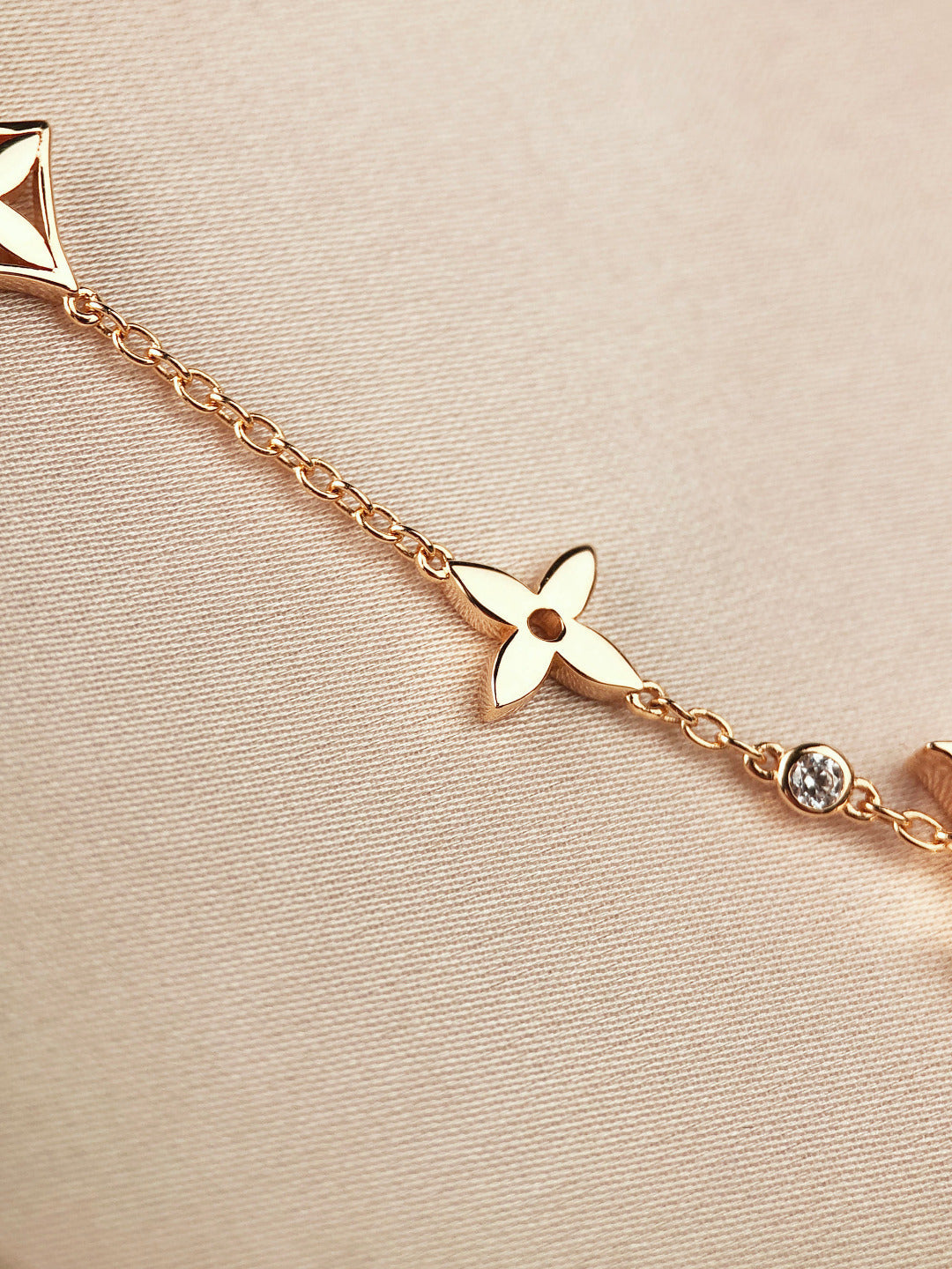 [⭐moonlume]STAR AND SUN 7 MOTIFS GOLD BRACELET