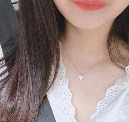 [⭐moonlume]CLOVER MINI 9.5MM WHITE MOTHER-OF-PEARL NECKLACE