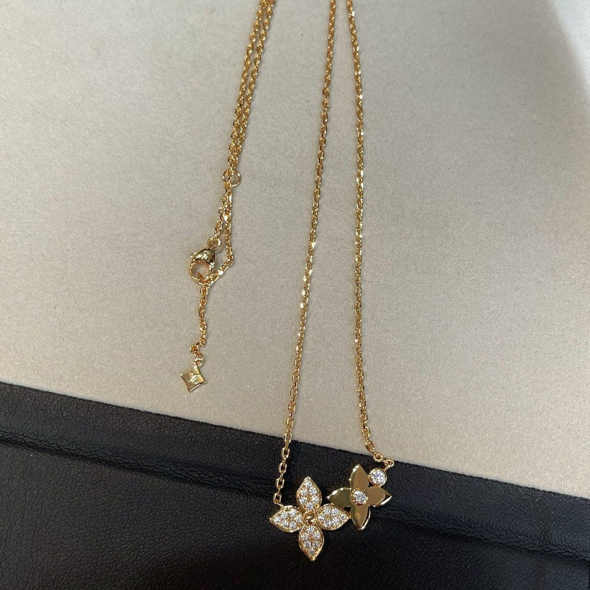[⭐moonlume]STAR BLOSSOM NECKLACE PINK GOLD DIAMONDS