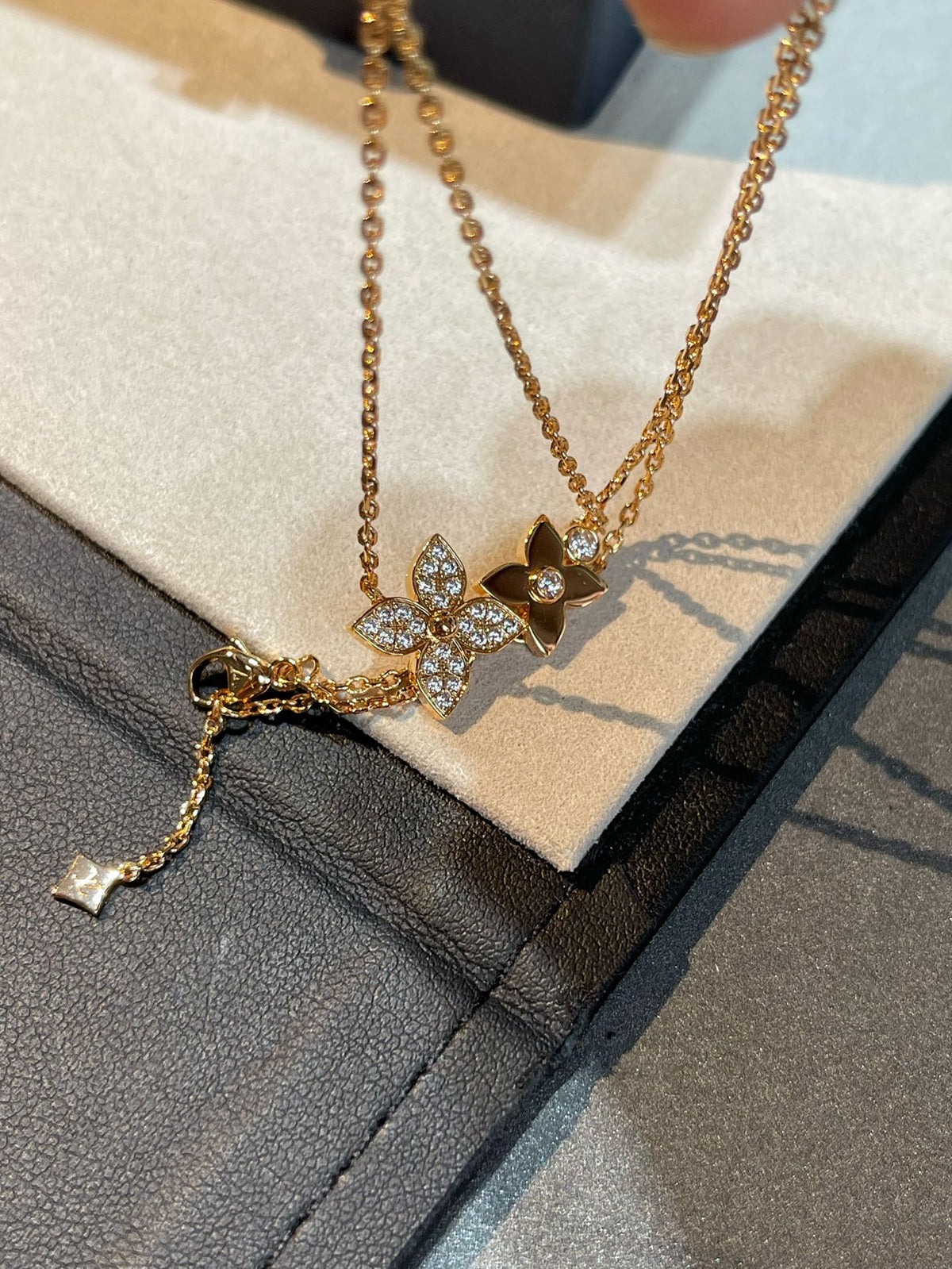 [⭐moonlume]STAR BLOSSOM NECKLACE PINK GOLD DIAMONDS