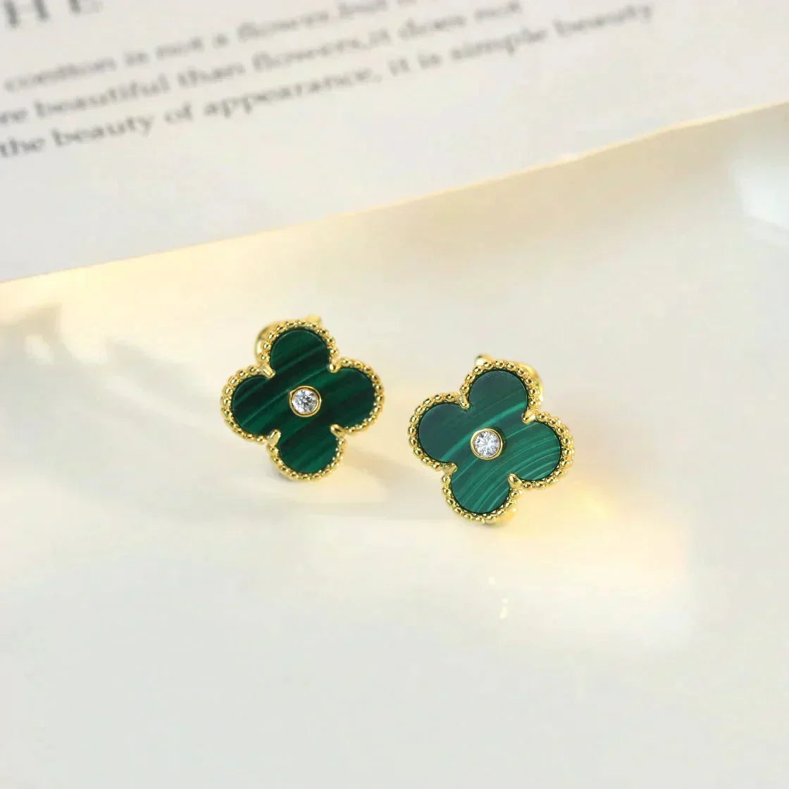 [⭐moonlume]CLOVER MEDIUM 1 MOTIFS MALACHITE DIAMOND EARRINGS