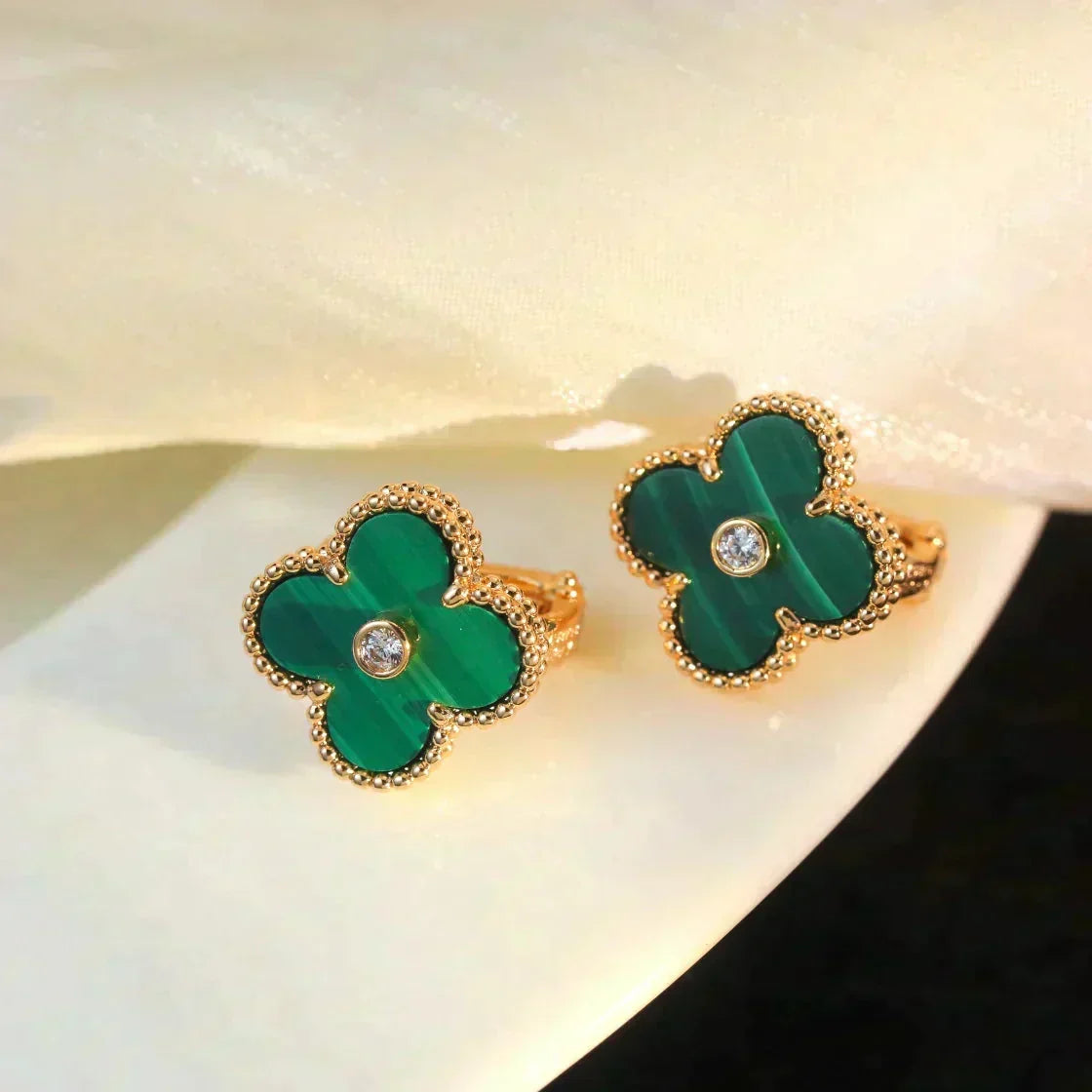 [⭐moonlume]CLOVER MEDIUM 1 MOTIFS MALACHITE DIAMOND EARRINGS