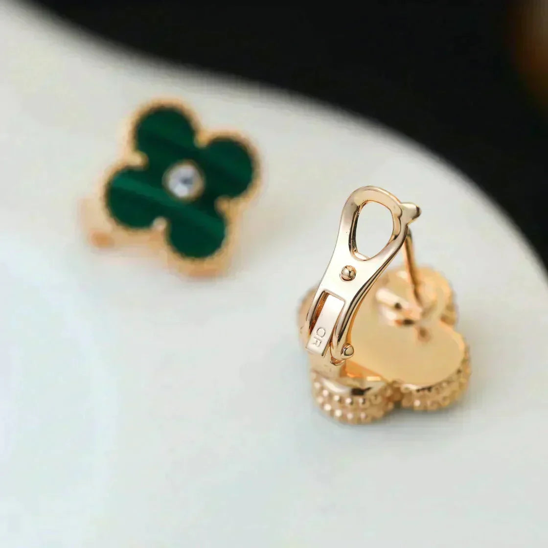 [⭐moonlume]CLOVER MEDIUM 1 MOTIFS MALACHITE DIAMOND EARRINGS